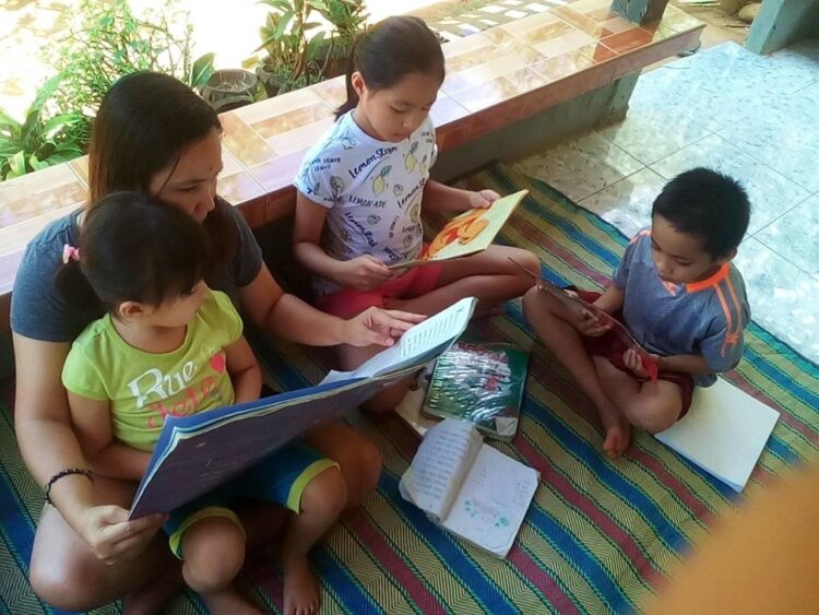 The Role of Filipino Language in Philippine Education and Literacy